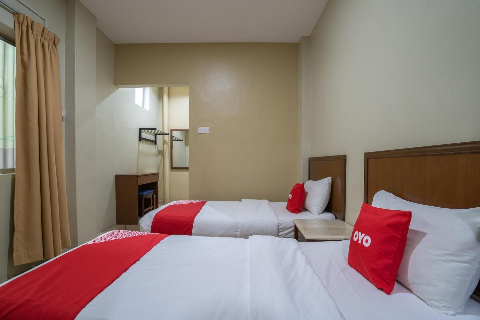 OYO 1194 Best Stay Hotel Pangkor Kampong Pasir Bogak Exterior foto
