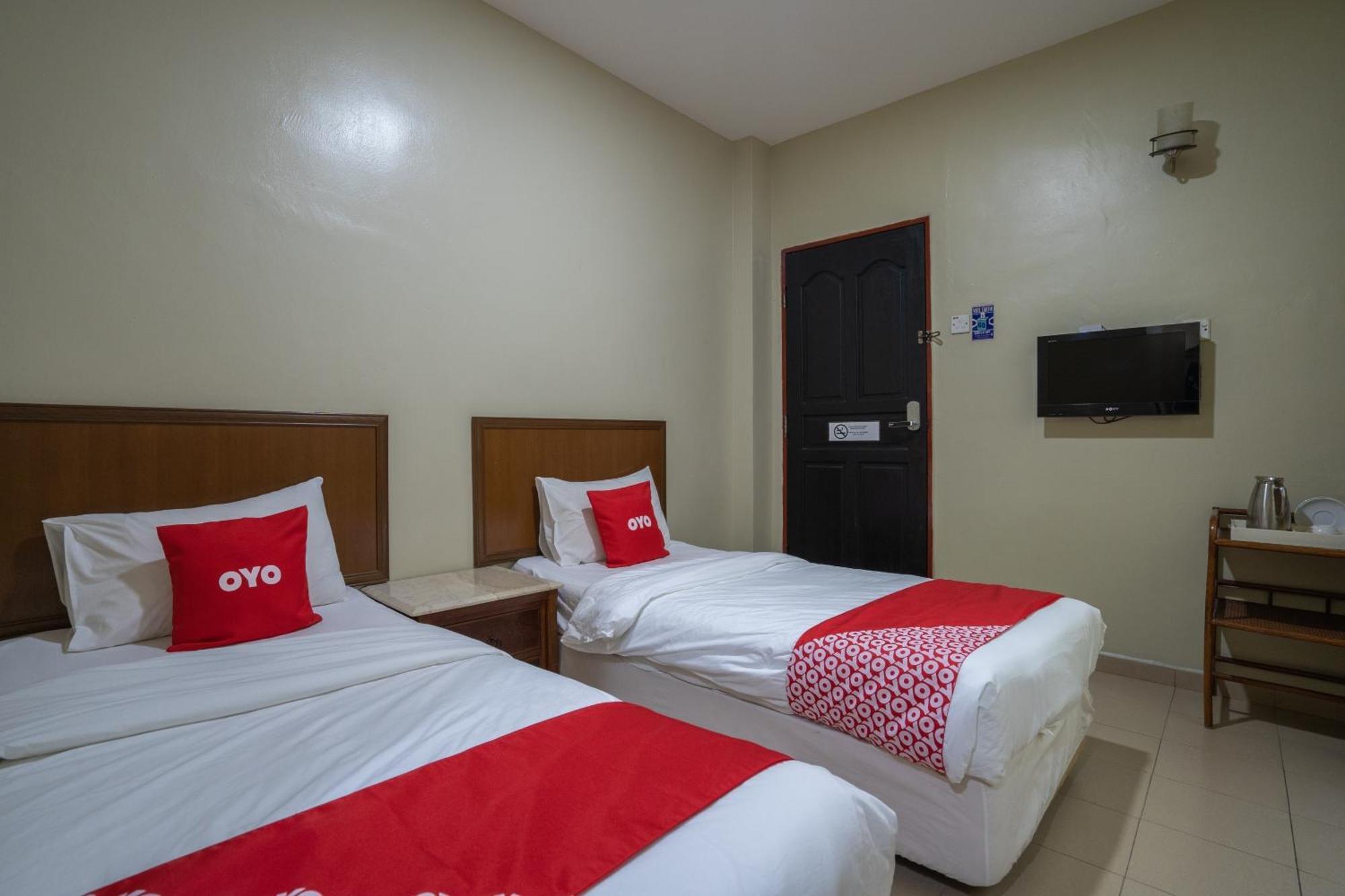 OYO 1194 Best Stay Hotel Pangkor Kampong Pasir Bogak Exterior foto