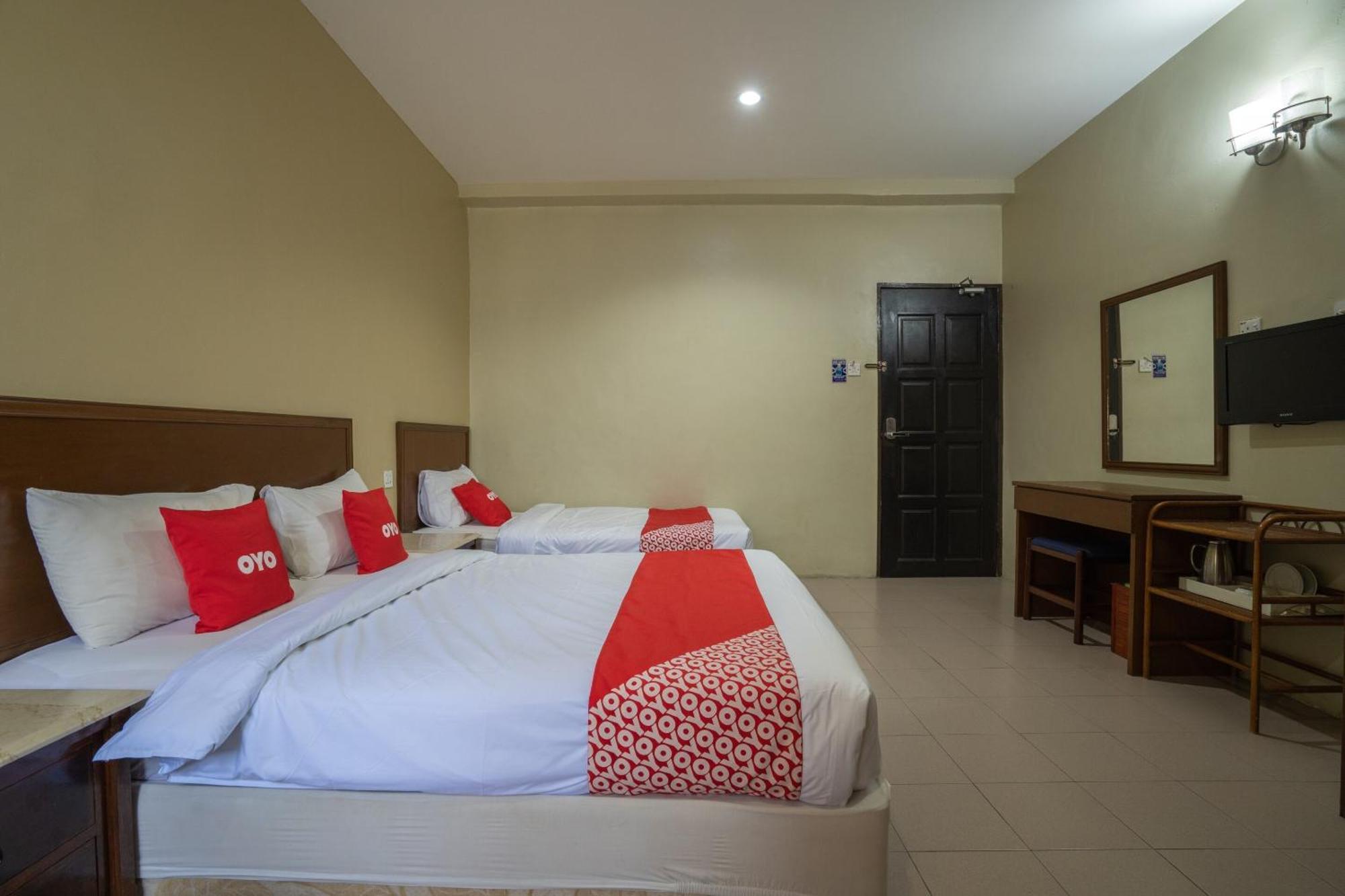OYO 1194 Best Stay Hotel Pangkor Kampong Pasir Bogak Exterior foto