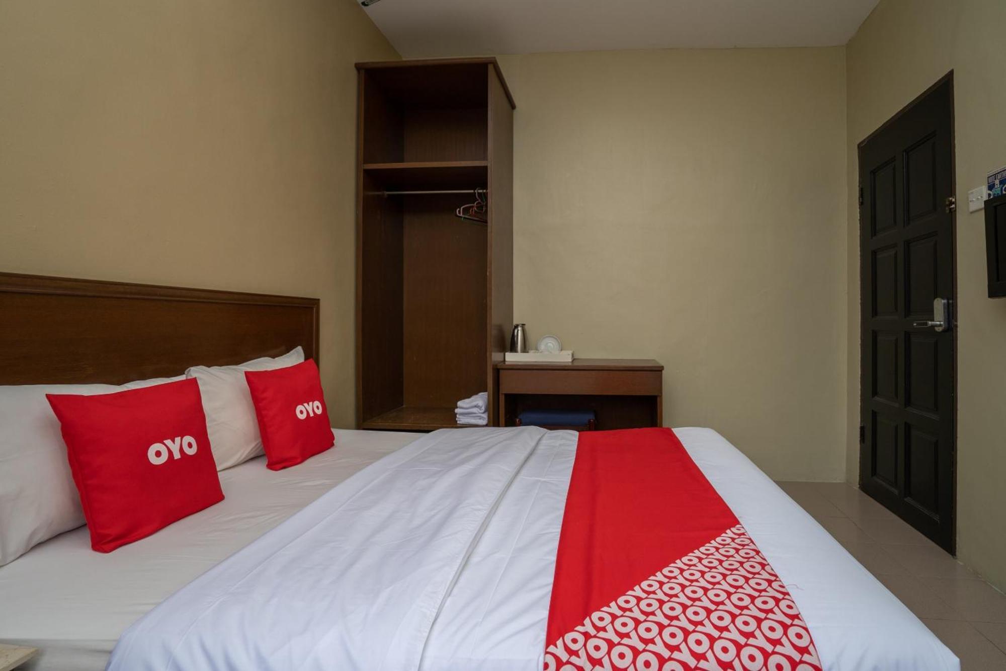 OYO 1194 Best Stay Hotel Pangkor Kampong Pasir Bogak Exterior foto