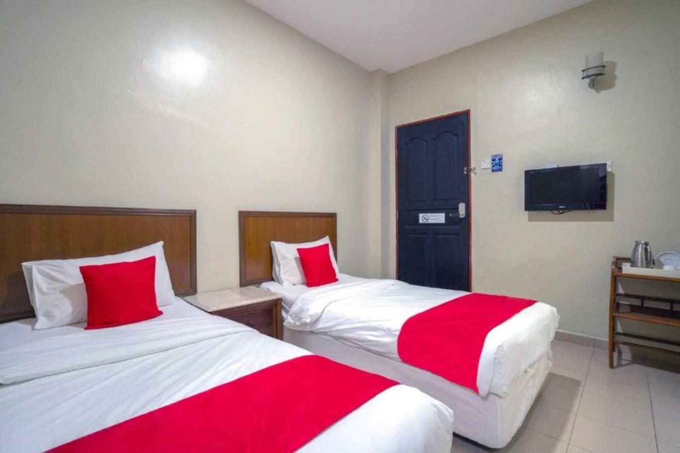 OYO 1194 Best Stay Hotel Pangkor Kampong Pasir Bogak Exterior foto
